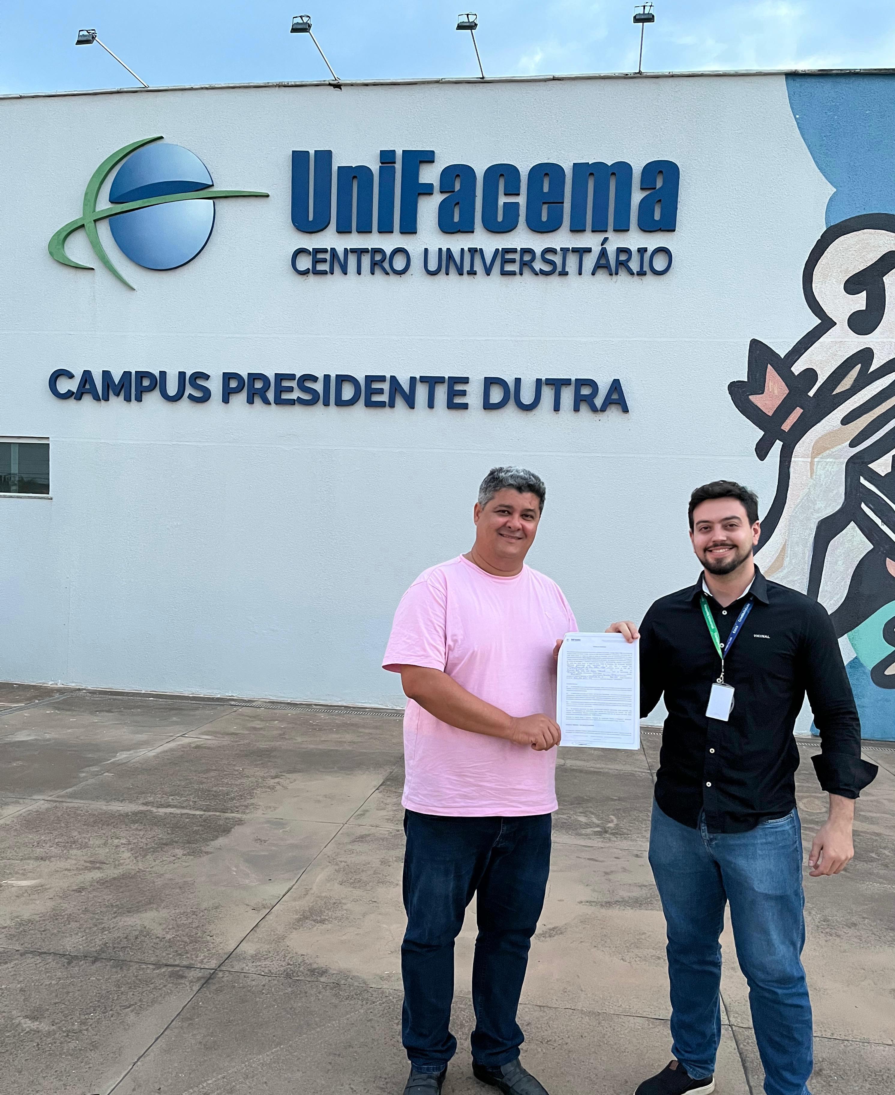 Câmara Municipal de Presidente Dutra firma convênio com o UniFacema e garante bolsas de 40% para servidores e dependentes