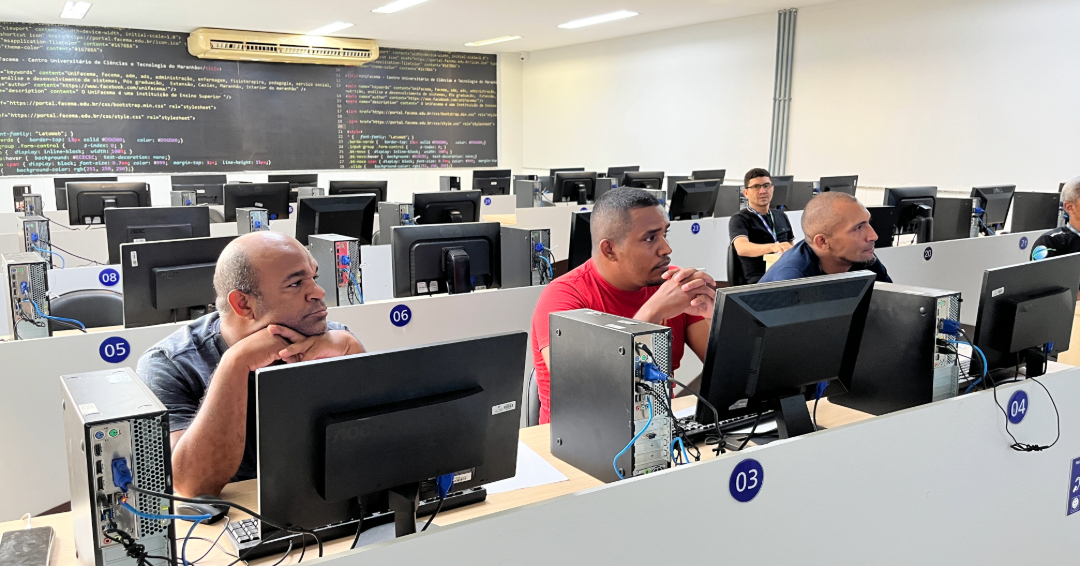 UniFacema Campus Caxias promoveu treinamento sobre Assinatura Gov e Aplicativo de Laboratórios