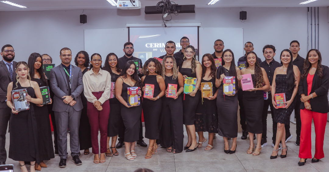 UniFacema Campus Codó realizou a primeira cerimônia de entrega do Vade Mecum aos acadêmicos de Direito