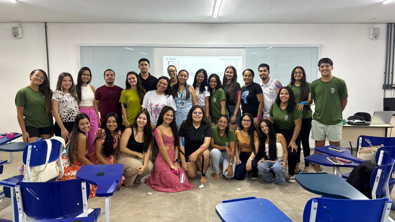 Acadêmicos de Fisioterapia participam de minicurso prático sobre Anatomia Palpatória e Bandagem Funcional no UniFacema Campus Presidente Dutra