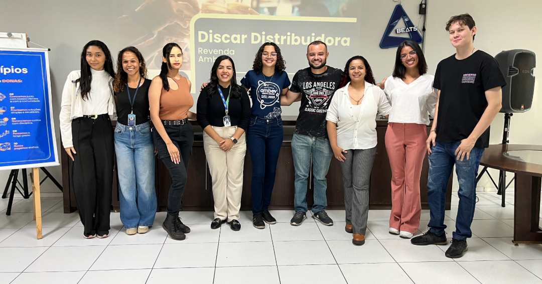 Monitores do Serviço-escola de Psicologia do UniFacema realizaram visita técnica à Discar Distribuidora em Caxias