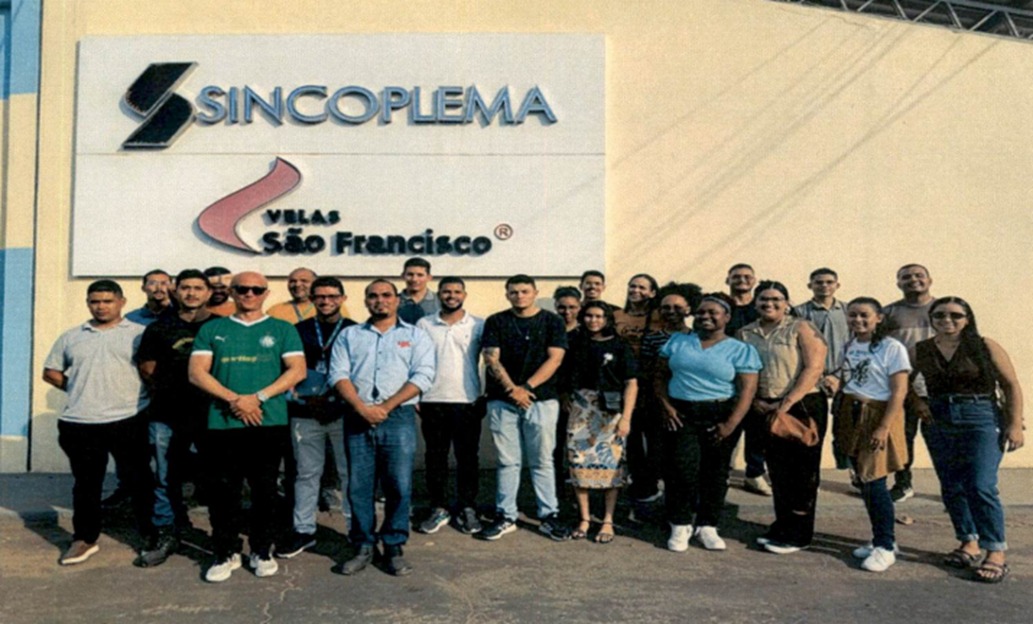 Acadêmicos de Administração do UniFacema realizam visita técnica à Indústria Sincoplema e vivenciam na prática os desafios da operação logística