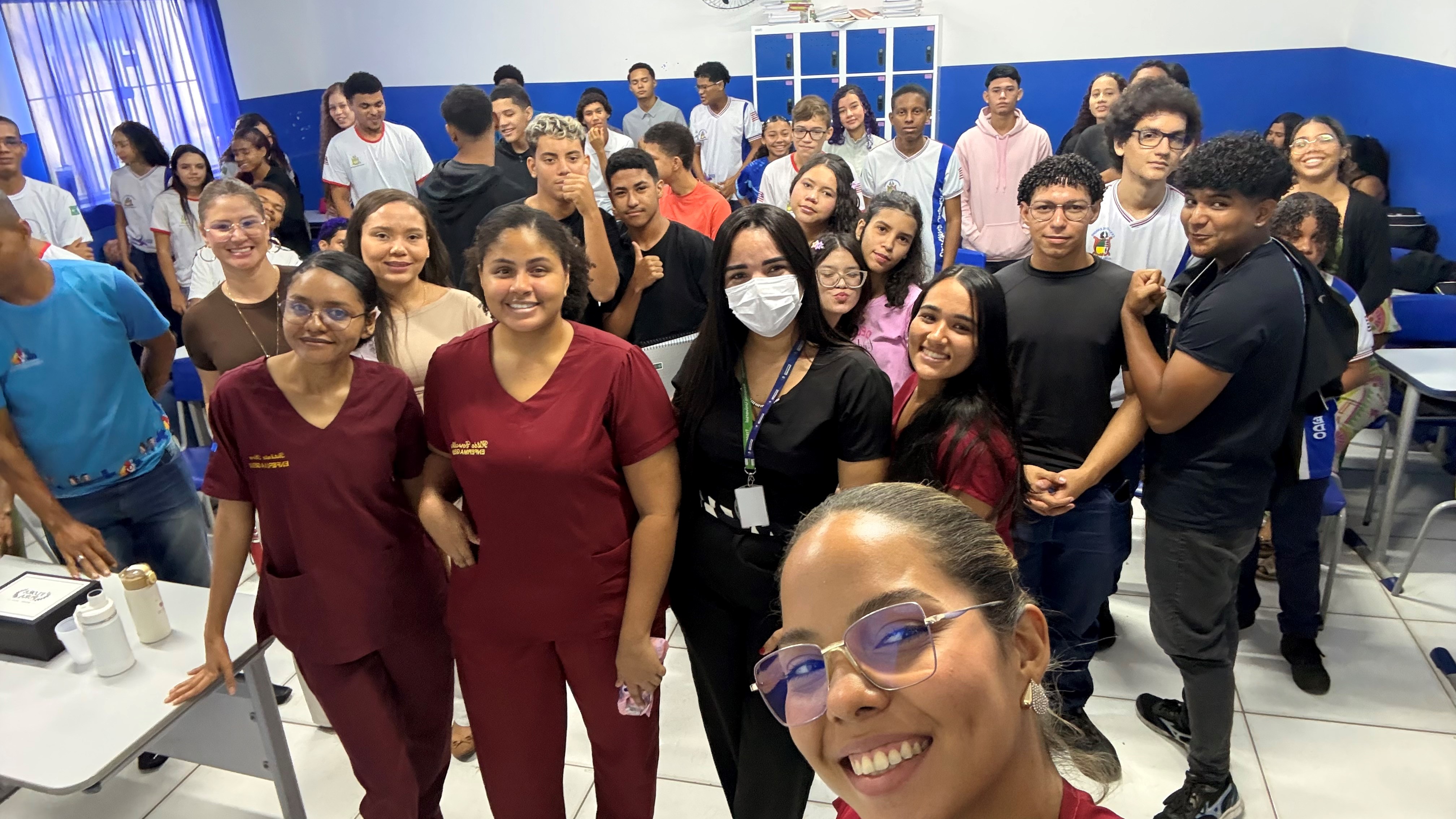 Acadêmicos de Enfermagem do UniFacema realizam ação do Programa Saúde na Escola com foco na prevenção da gravidez na adolescência em Caxias