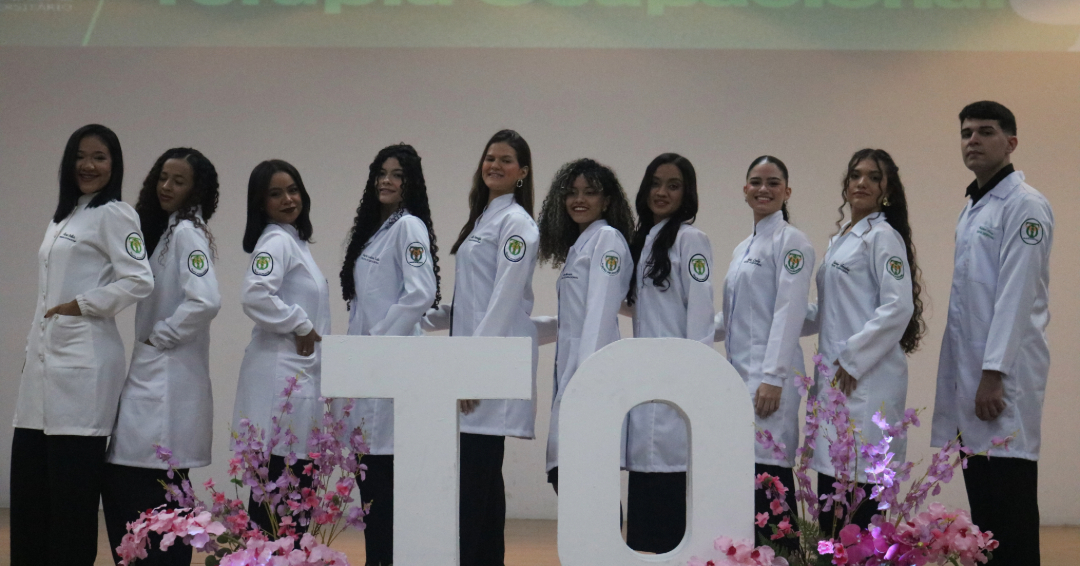 Cerimônia do Jaleco marca início da jornada acadêmica de estudantes de Terapia Ocupacional no UniFacema