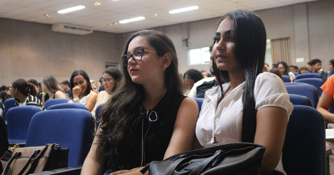 UniFacema Campus Caxias promove debate sobre violência digital e novas tecnologias no contexto da violência doméstica