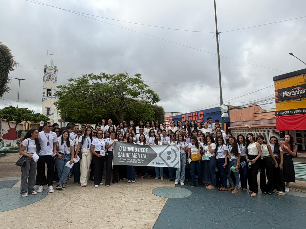 UniFacema promove ação social de Psicologia em praça pública de Presidente Dutra