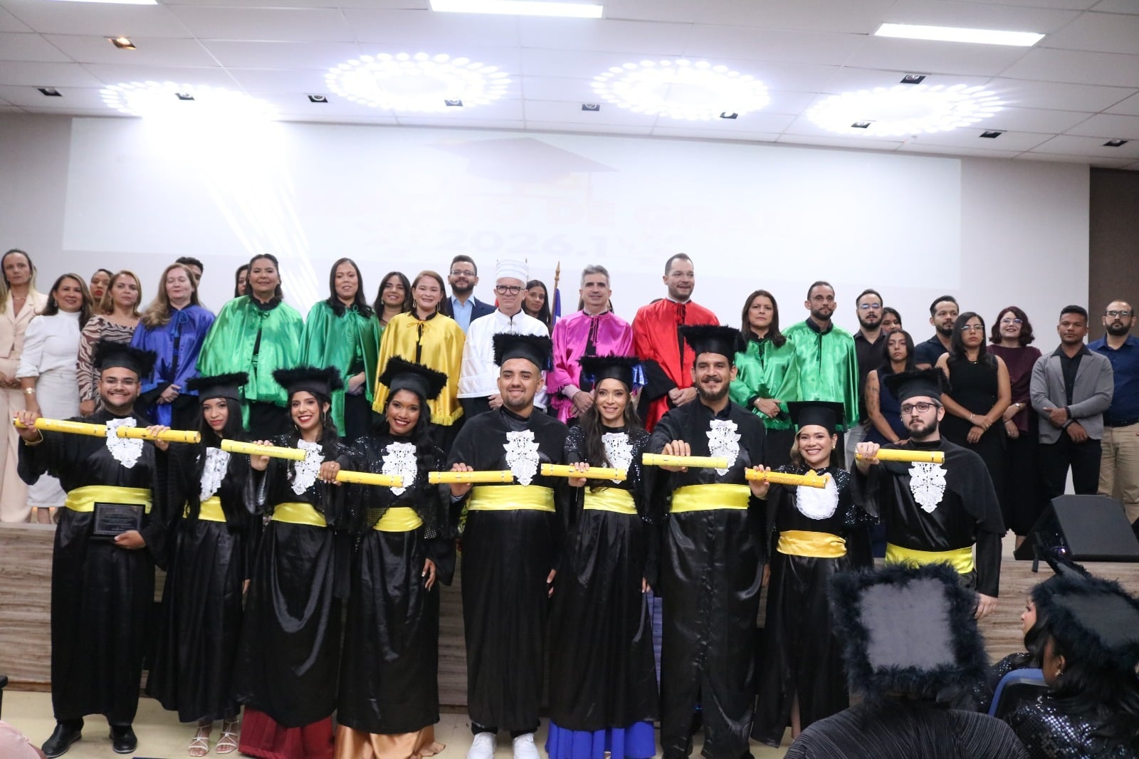 UniFacema celebra a formação de novos profissionais na segunda noite da Colação de Grau 2026.1