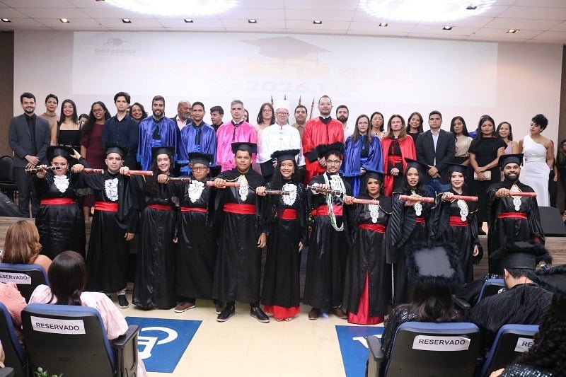 UniFacema celebra a formação de novos profissionais na terceira noite da Colação de Grau 2026.1